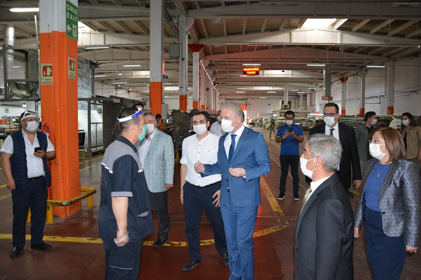 Gaziantep'teki fabrikalarda Covid-19 tedbirleri devam ediyor